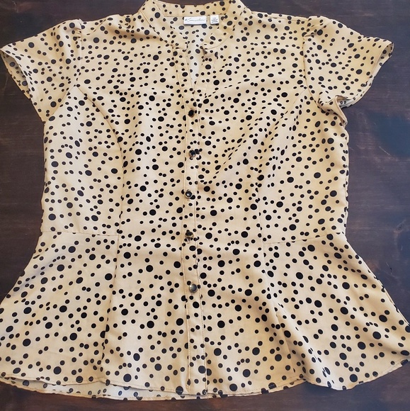 Kim Roger's Peplum Button Up - Picture 2 of 5